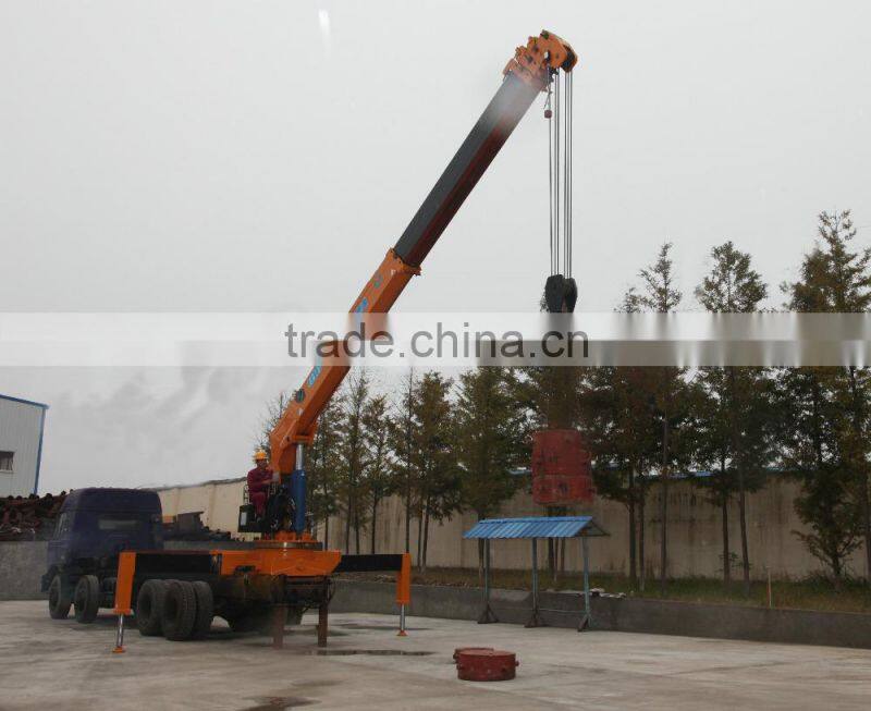 hand operated lifting equipment on truck, Model No.:SQ18S5, 18ton truck crane with telescopic booms.