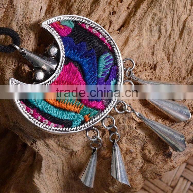 China ethnic pendant necklace miao silver moon shape necklace pendant vintage