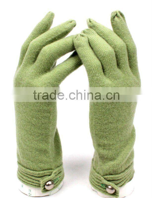 Woman's 100%Wool knitted Gloves/mittens with buckle decoration
