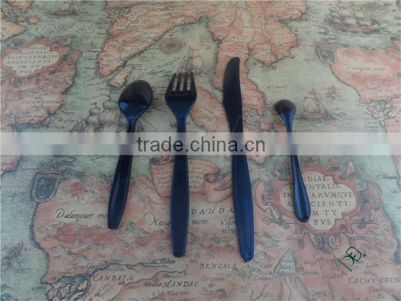 Different colors and size disposable plastic spoon and fork