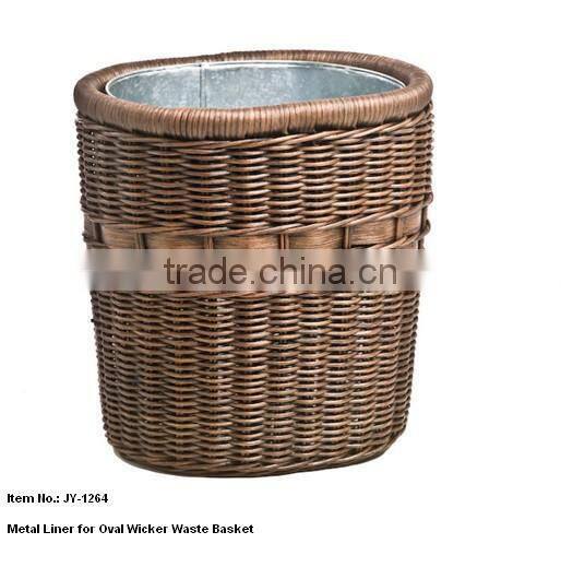 Round willow basket For Trash with liner