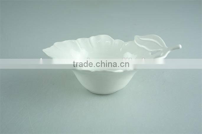 fashion small white porcelain leaf-shaped dish