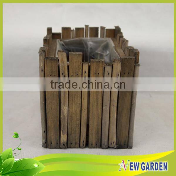 Factory Price Plastic Liner and Wooden Design Garden Flower Pot