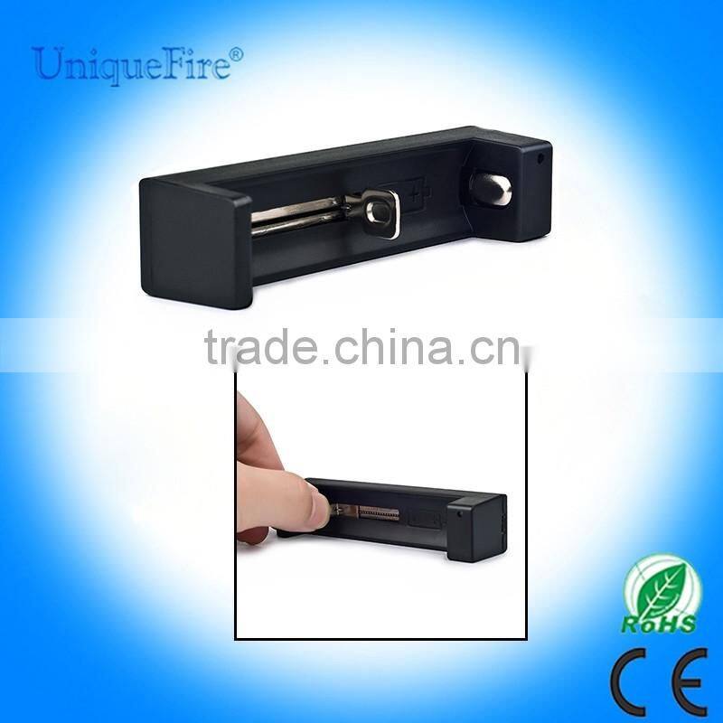 Uniquefire wholesale travel usb battery charger for 18650 26650 battery