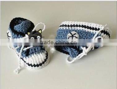 Hand Crochet Baby Shoes With Latchet Fashion Toddlers Infant Winter Knitted Shoes