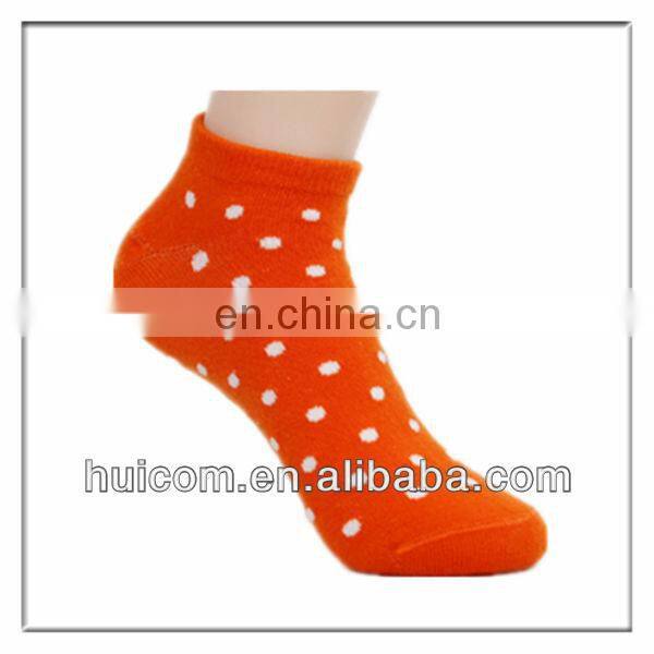 anti slip ankle socks with dots style
