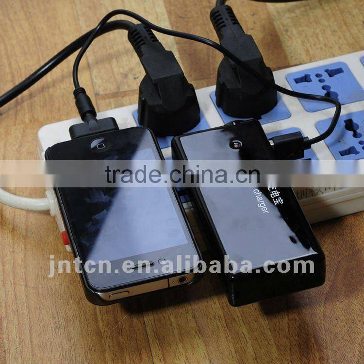 220V 4000/4400/5200/5600mAh portable plug-in mobile phone wall charger power bank with AC connector MP011