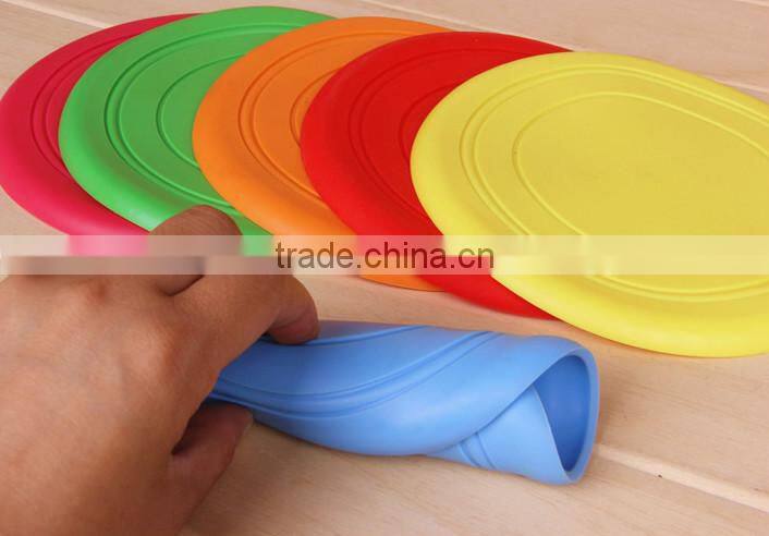 2015 Wholesale professional silicone frisbee, dog toy
