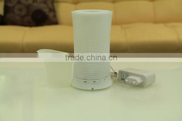 Portable spray aroma diffuser