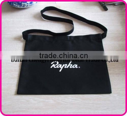 Exporting to UK Wearable Shoulder Cycling Musette Bag with button closed