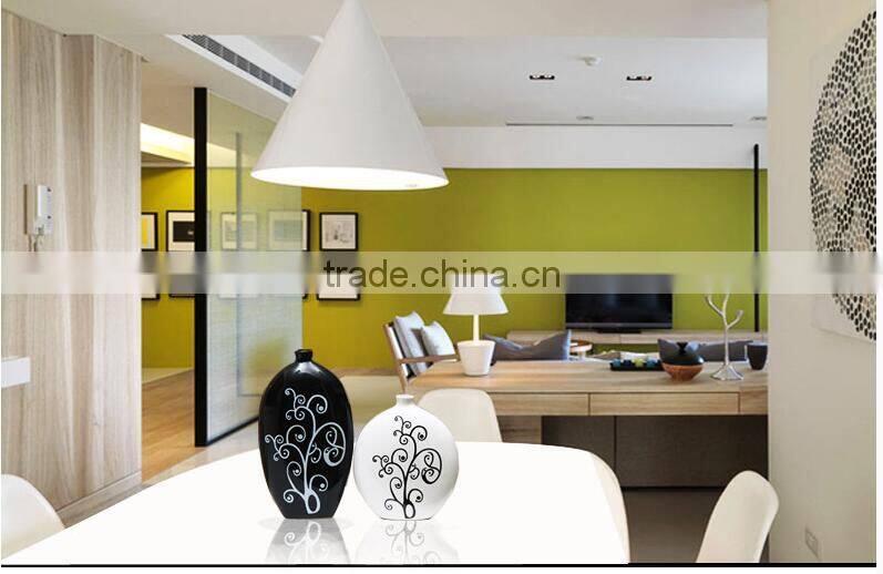 Cheapest black and white painting types of flower vase for home deco