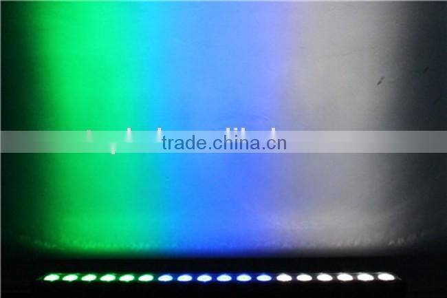 CE&RoHs Certificate Excellent Color Mixing LED Pixel Bar 18*4-in-1 RGBW Wall Washer LED Light