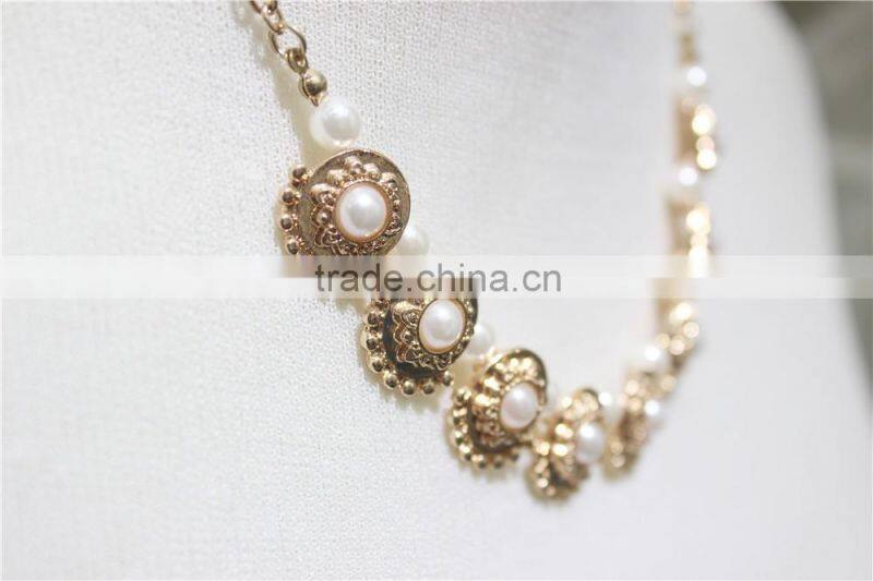 Newest Gold Metal w/Pure White Pearl Goldtone Pendant Necklace Simple Chain Necklace2016 Fashion Style Wholesale