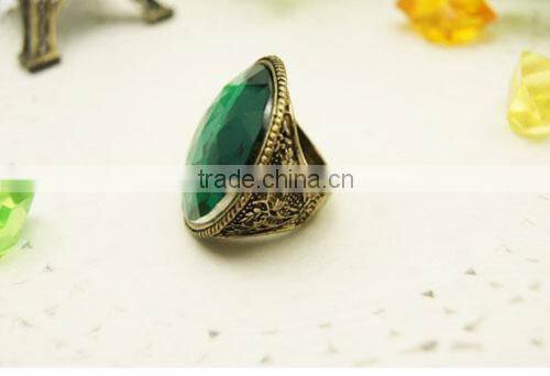 Green Big Round Gemstone Cutting Flower Vintage Ring Jewelry For Women