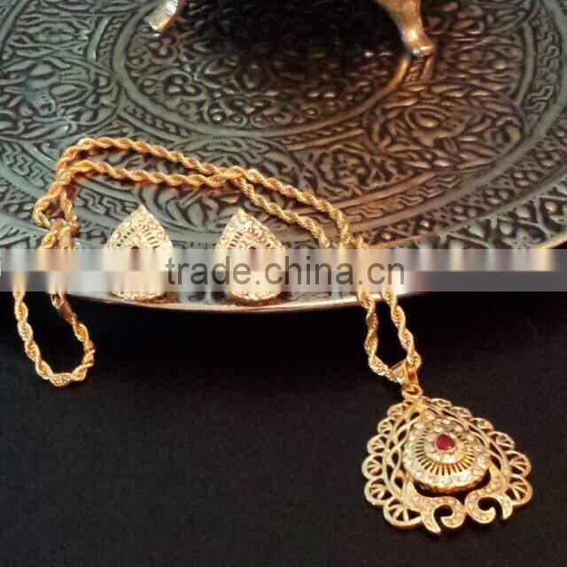 Wholesale african jewelry sets 18k jewelry display set arabic bridal necklace set