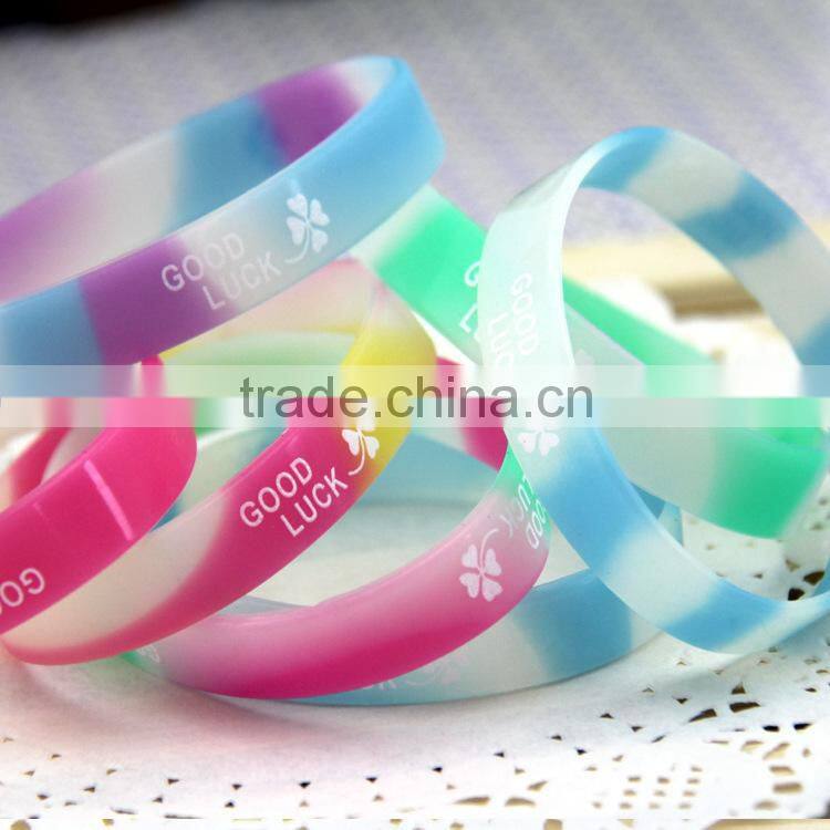 New Stylish Europe Silicone Wristband , Silicone Wristband With Custom Logo Silicone Wristband