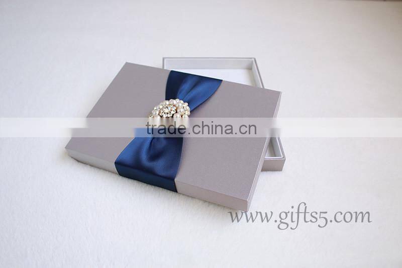 Exclusive wedding invitation boxes in handmade