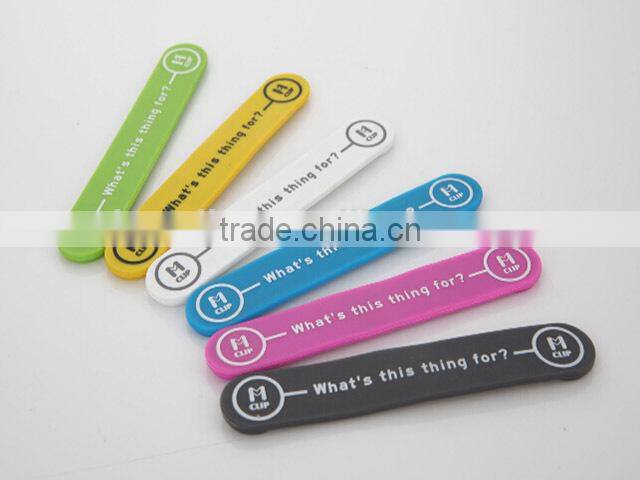 Paper silicone magnetic clip for earphone