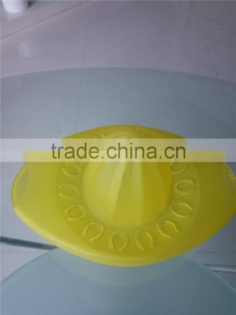 Plastic Manual Juicer