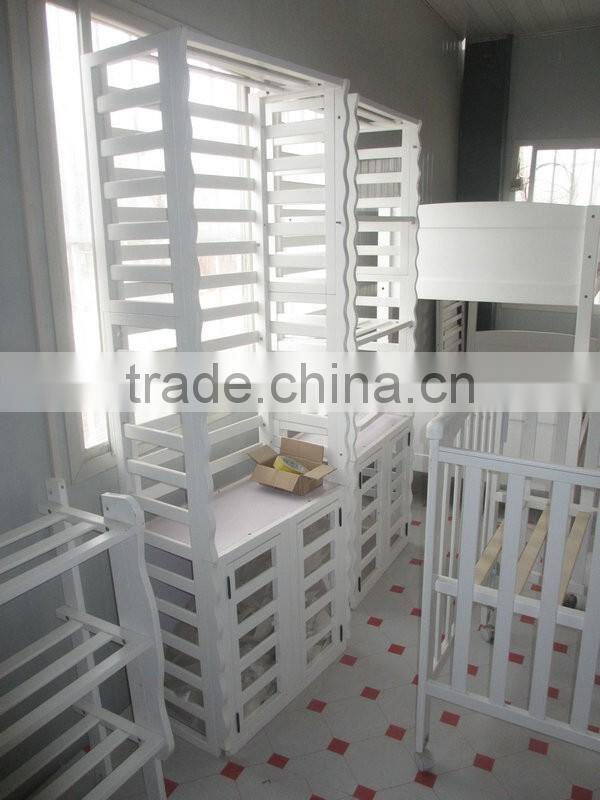 Qing dao solid wood baby crib baby cot bed
