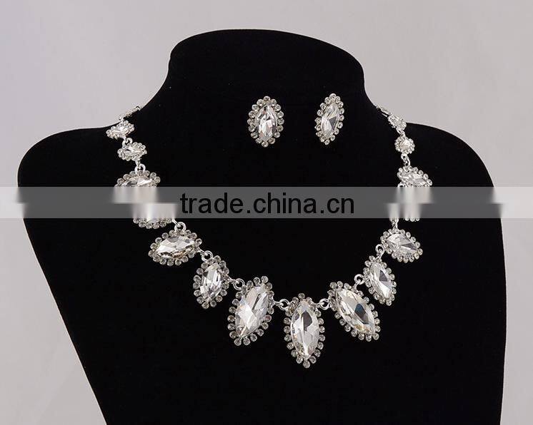 Latest Fashion Having Stock Diamond Necklace and Earring Jewelry Set