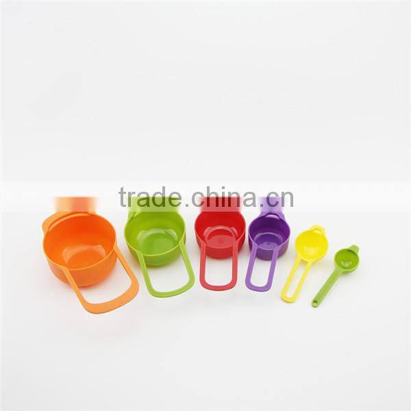 Fancy design high quality plastic measuring cup