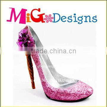 Sassy Glittering Fashionable Polyresin High Heel Wine Bottle Holder