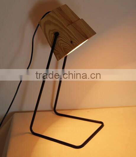 Metal Body With Wooden Lampshade Table Lamp Study Desk Lamp