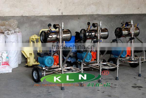 milking machine working with vacuum pump