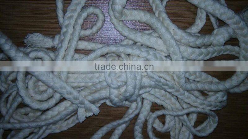 Small rope braiding machine