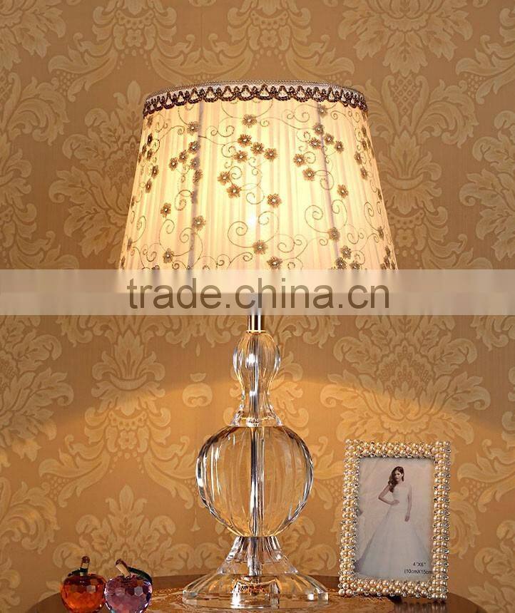 Concise design clear K9 crystal table lamp with white color lace lampshade