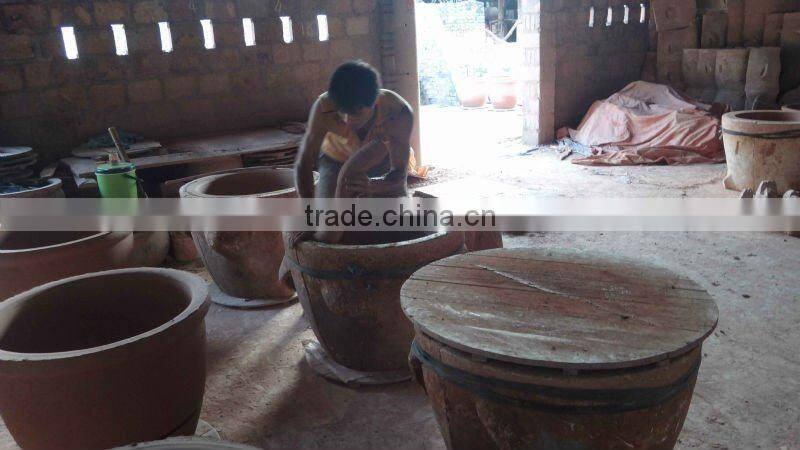 Vietnam Outdoor Ceramic Antique pots
