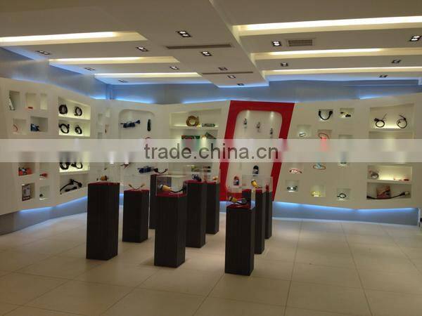 S60112 6 Way Electrical Outlet Wall Plug / Power Strip, UL listed, Six Socket Splitter