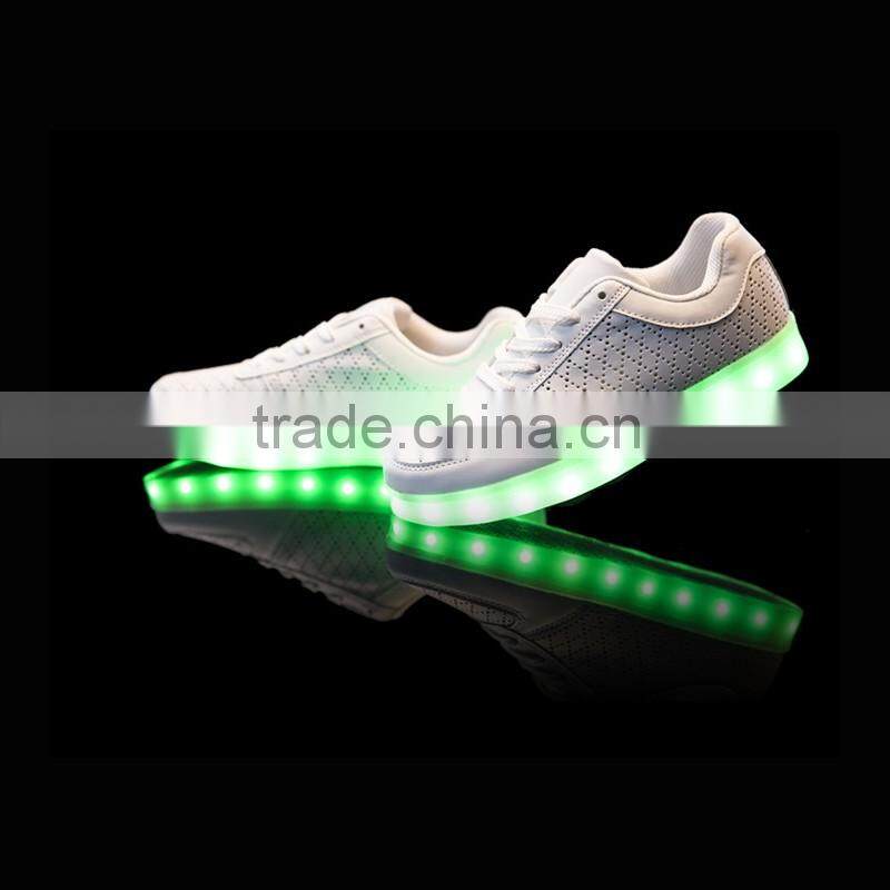 alibaba low cost lighted sneakers ,sneakers with led light for adults and kids, light up platform sneakers with led shoes