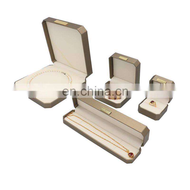 Custom bracelet packaging boxes display Portable Travel Case Box Bracelet Box