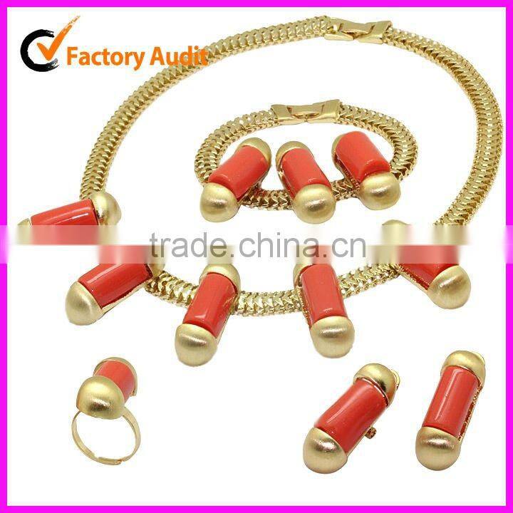 2013 New design fashion necklace set