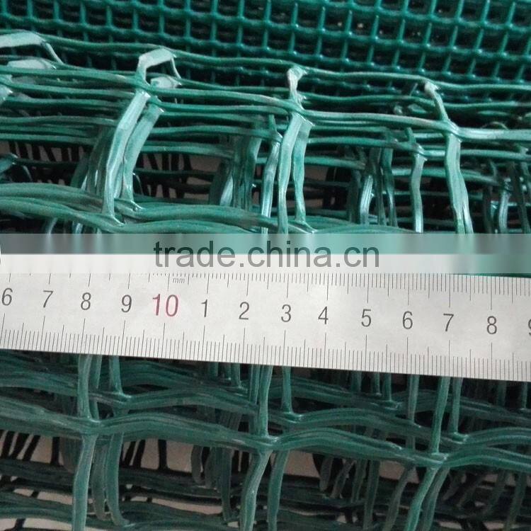 Disposable plastic cargo containment net