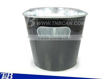 Oval Ice Bucket with Inner Handles