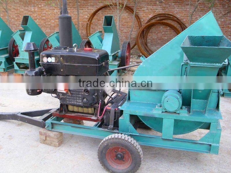 Large production capacity mobile wood shredder