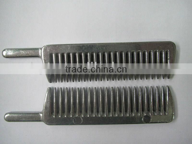 Horse curry Comb