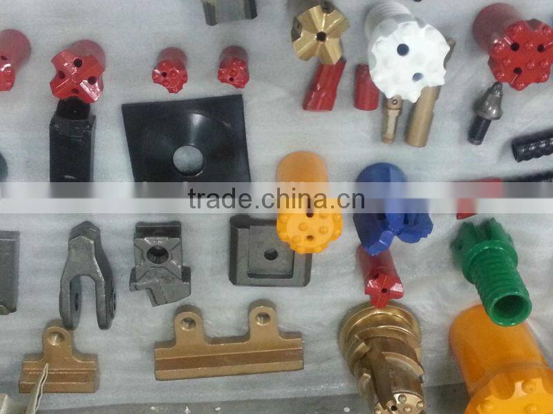 Tungsten carbide bullet teeth