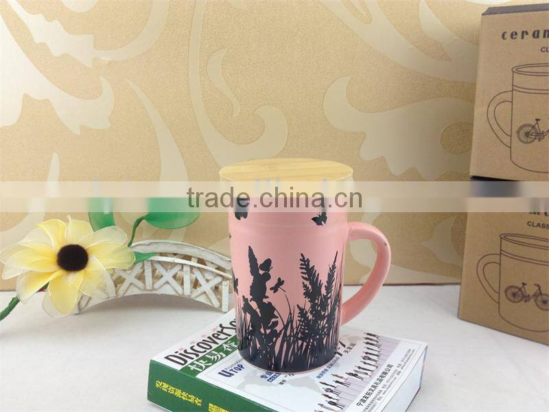 Green color glazed ceramic mug cup with wood lid