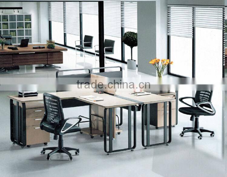 2015 The Hottest Prime Quality Good Prices Stainless Steel Base Dining Table