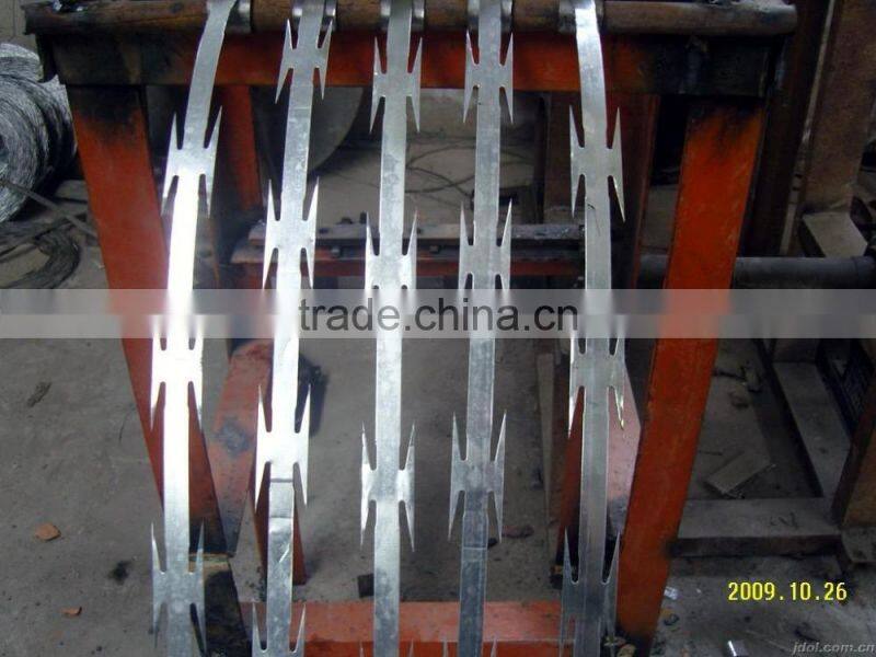 barbed wire razor wire mesh wall spike