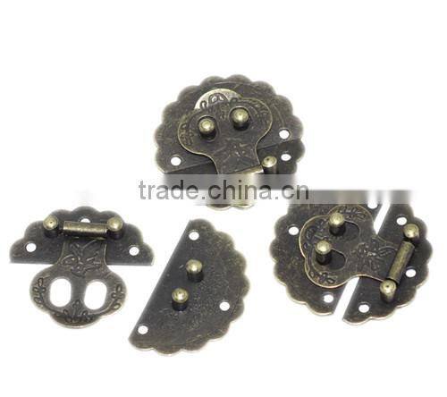 Antique Bronze Pattern Carved 6 Holes Wooden Box Lock 4cm