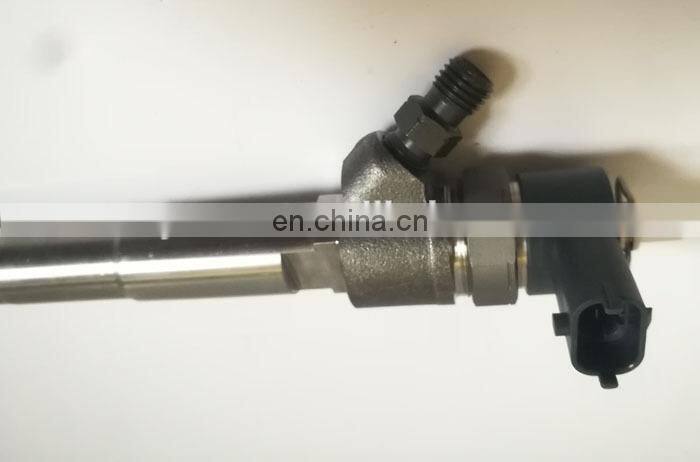Foton ISF2.8 / ISF3.8 engine fuel injector 5301110 / 0445110668