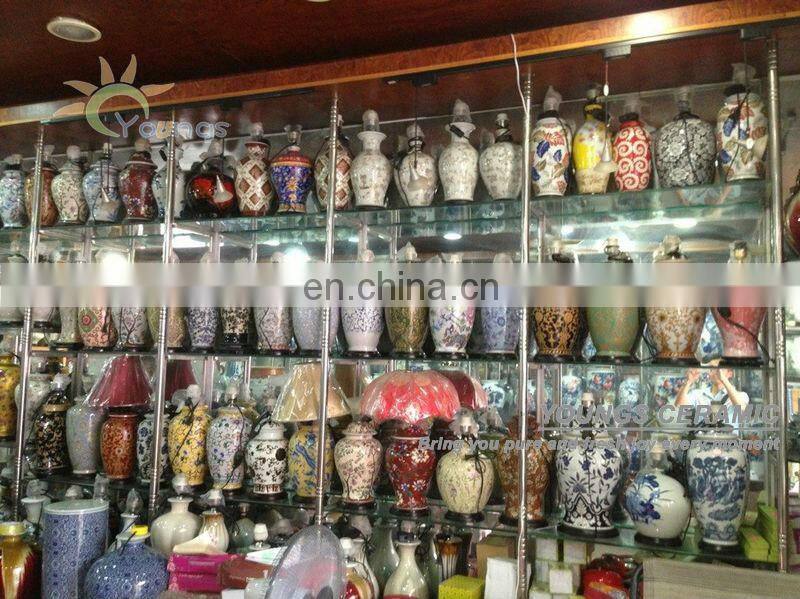 Antique blue and white porcelain ceramic table lamp for hotel made in jingdezhen