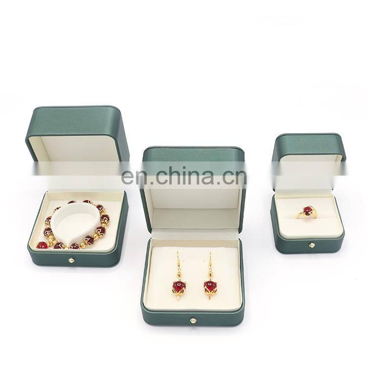 Wholesale Custom Green Luxury bracelet box packaging with logo