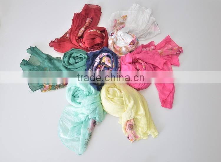 Hot Sell Fashion Beautiful Flower Embroidery Long Cotton Scarf Hejab