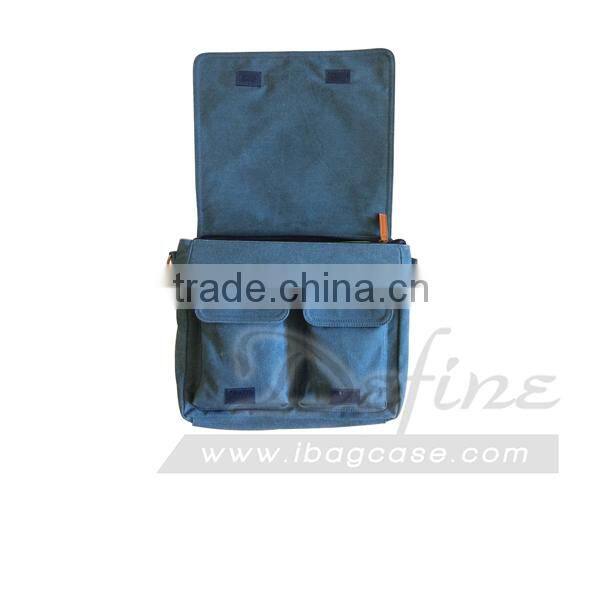 The Deluxe Commuting Original Messager Bag